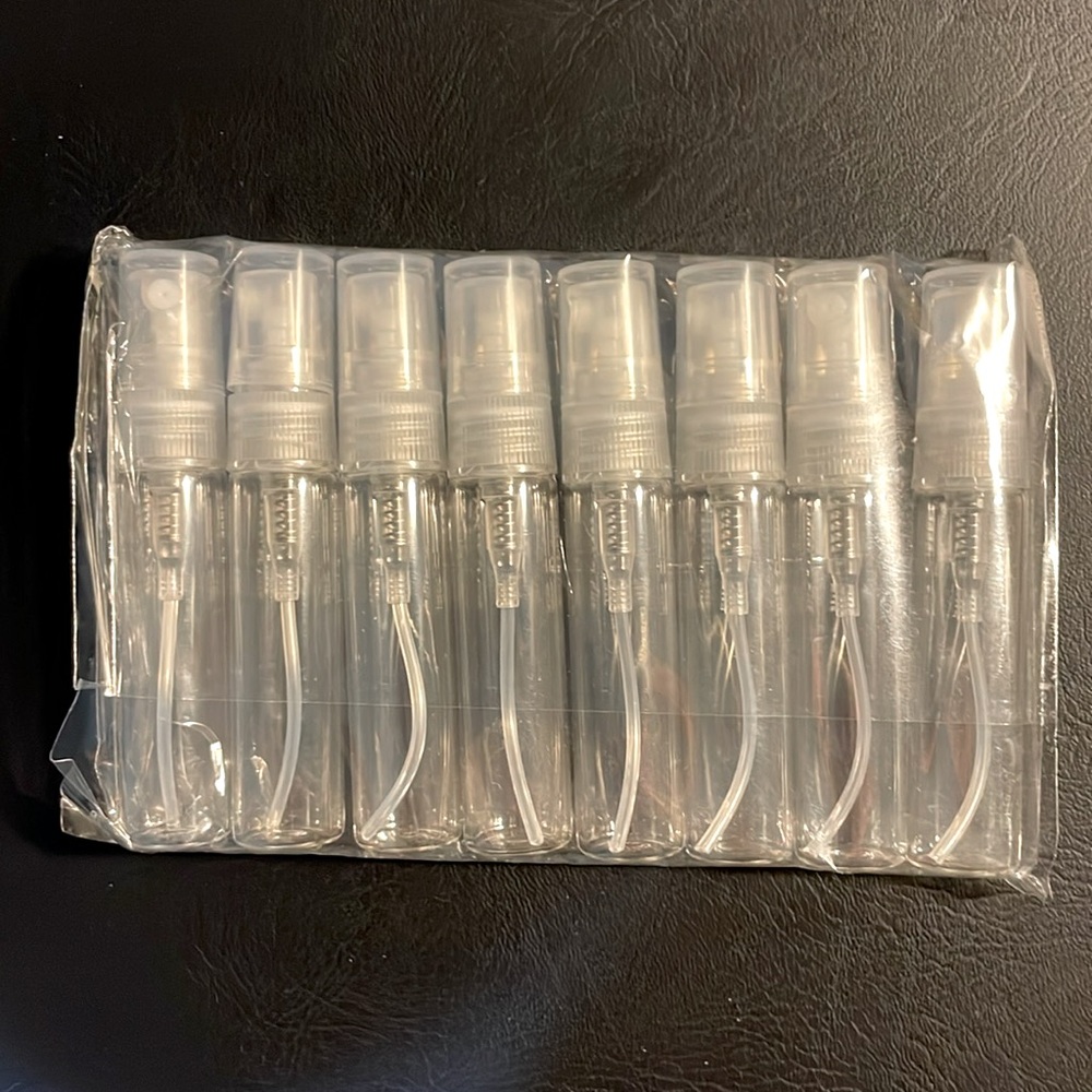 8 small 5ml glass bottles for travel